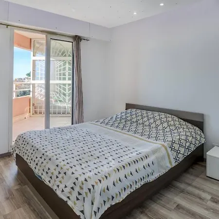Lux Appart Piscine/spa-au Pied De Monaco + Parking Apartment